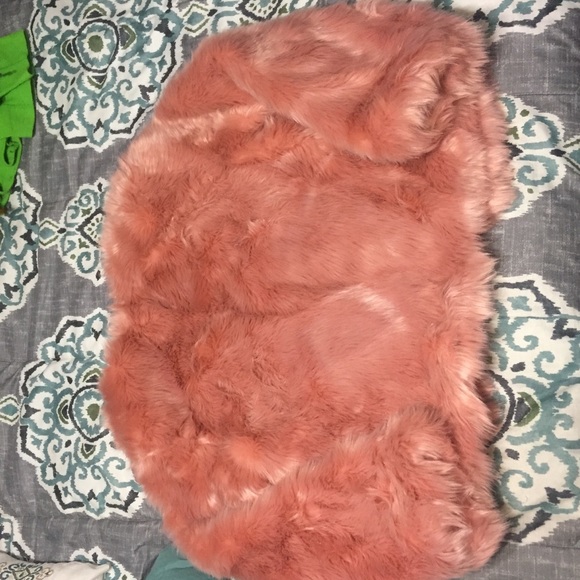 Fur coat ๐ - Picture 6 of 7